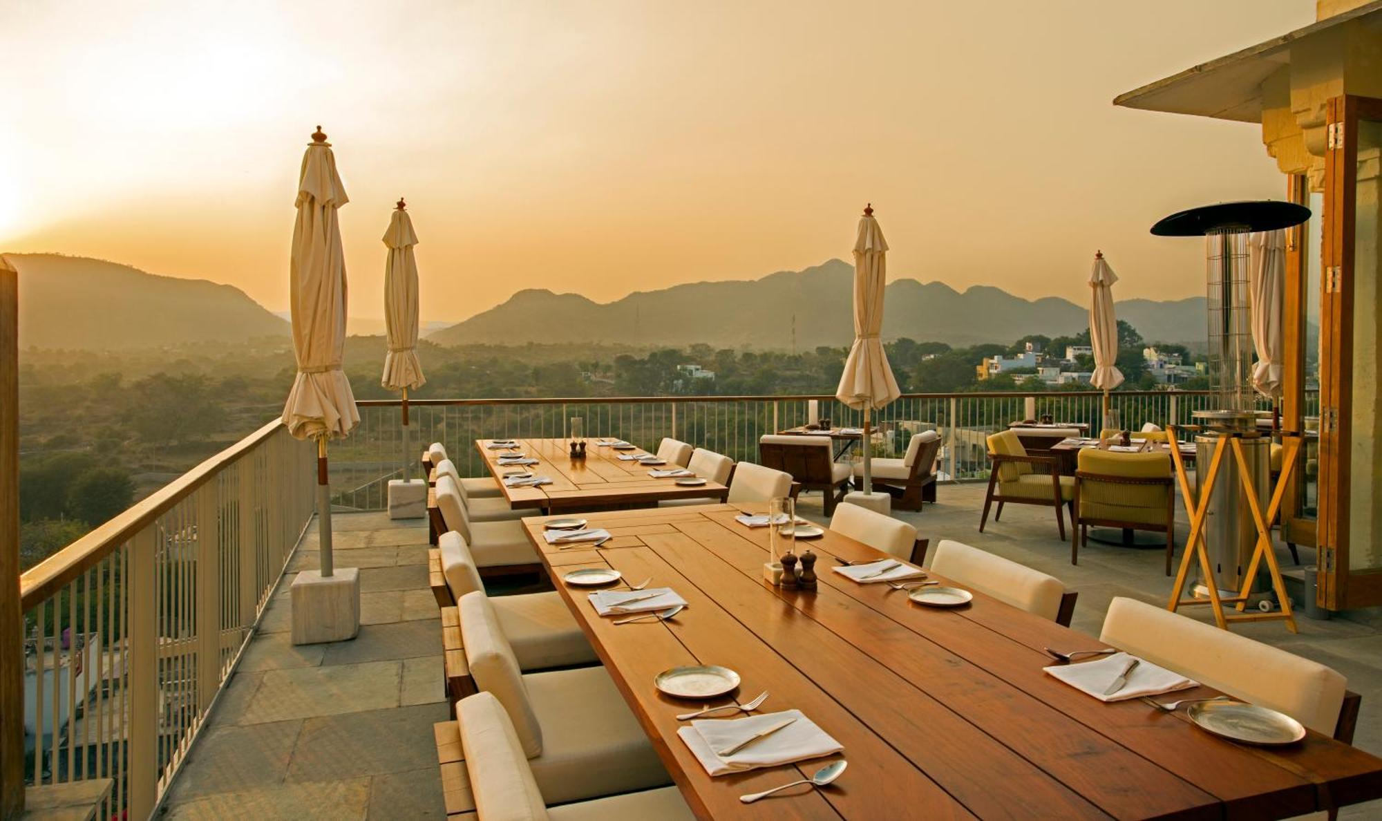ราส เทวีครห์ Hotel Delwara ภายนอก รูปภาพ