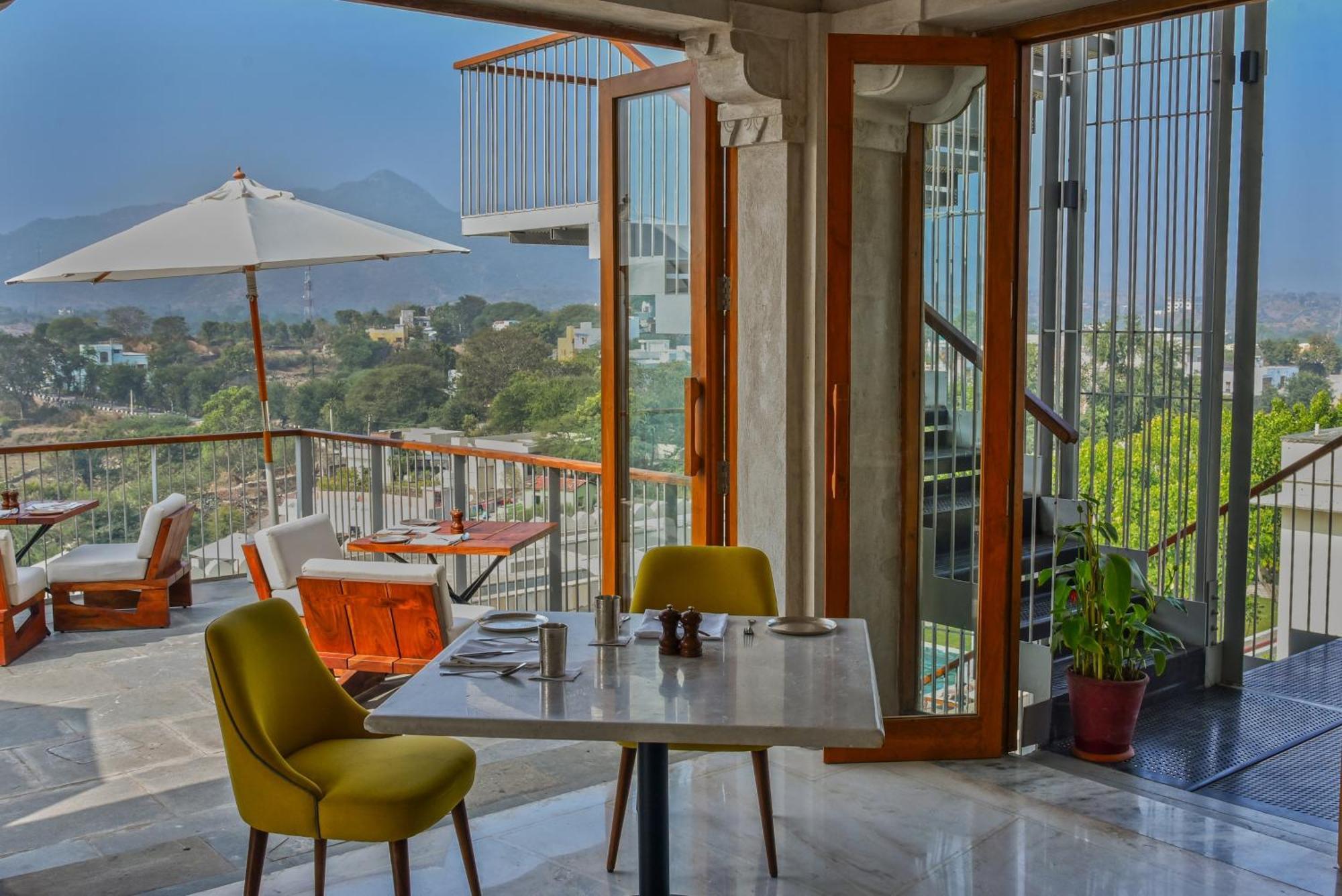 ราส เทวีครห์ Hotel Delwara ภายนอก รูปภาพ