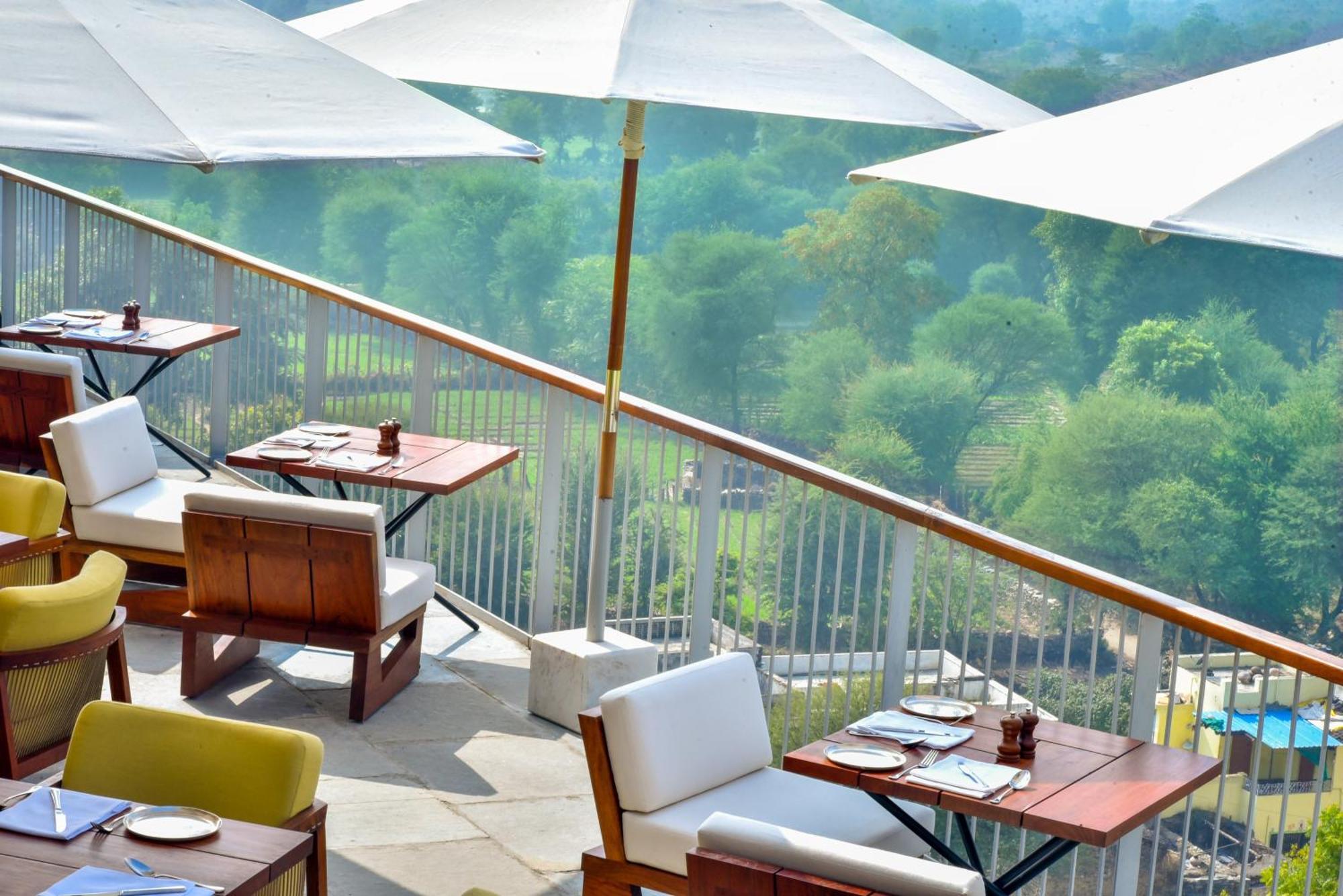 ราส เทวีครห์ Hotel Delwara ภายนอก รูปภาพ
