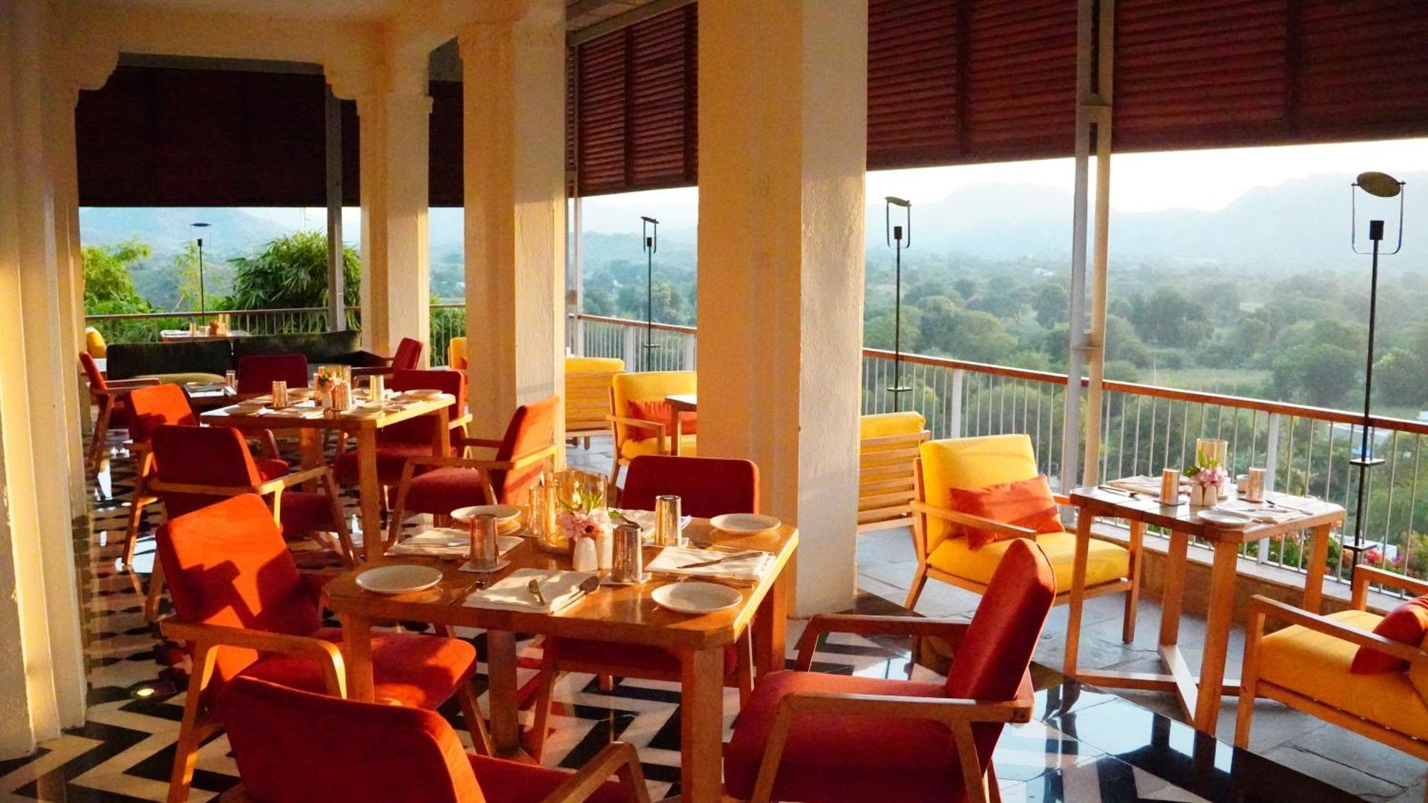 ราส เทวีครห์ Hotel Delwara ภายนอก รูปภาพ