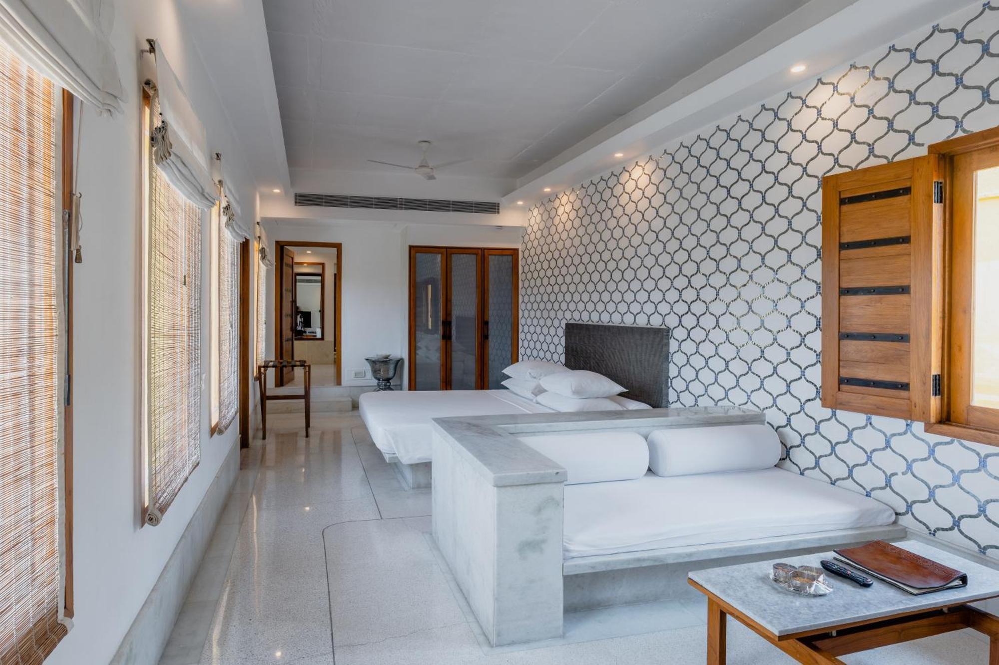 ราส เทวีครห์ Hotel Delwara ภายนอก รูปภาพ