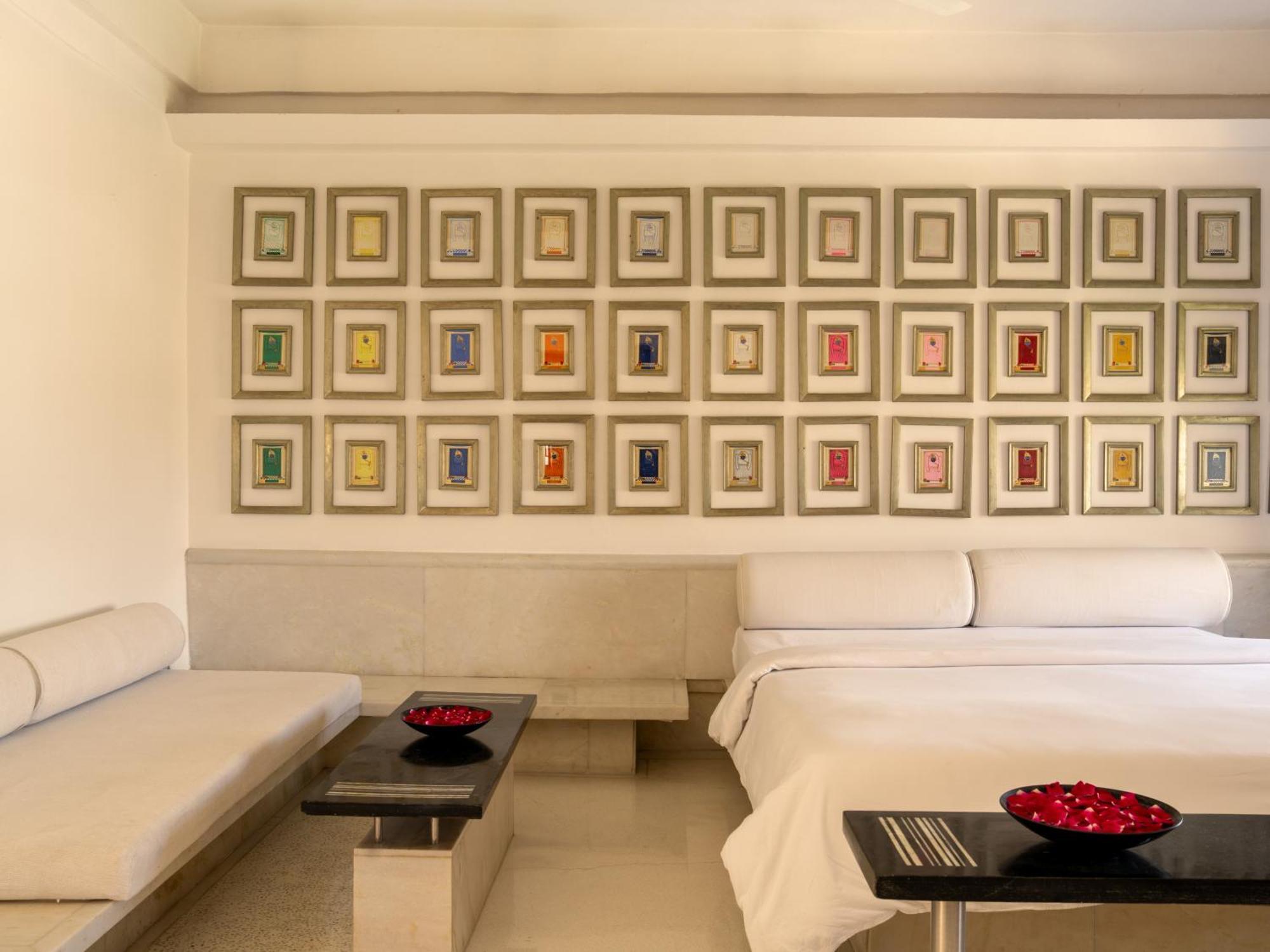 ราส เทวีครห์ Hotel Delwara ภายนอก รูปภาพ