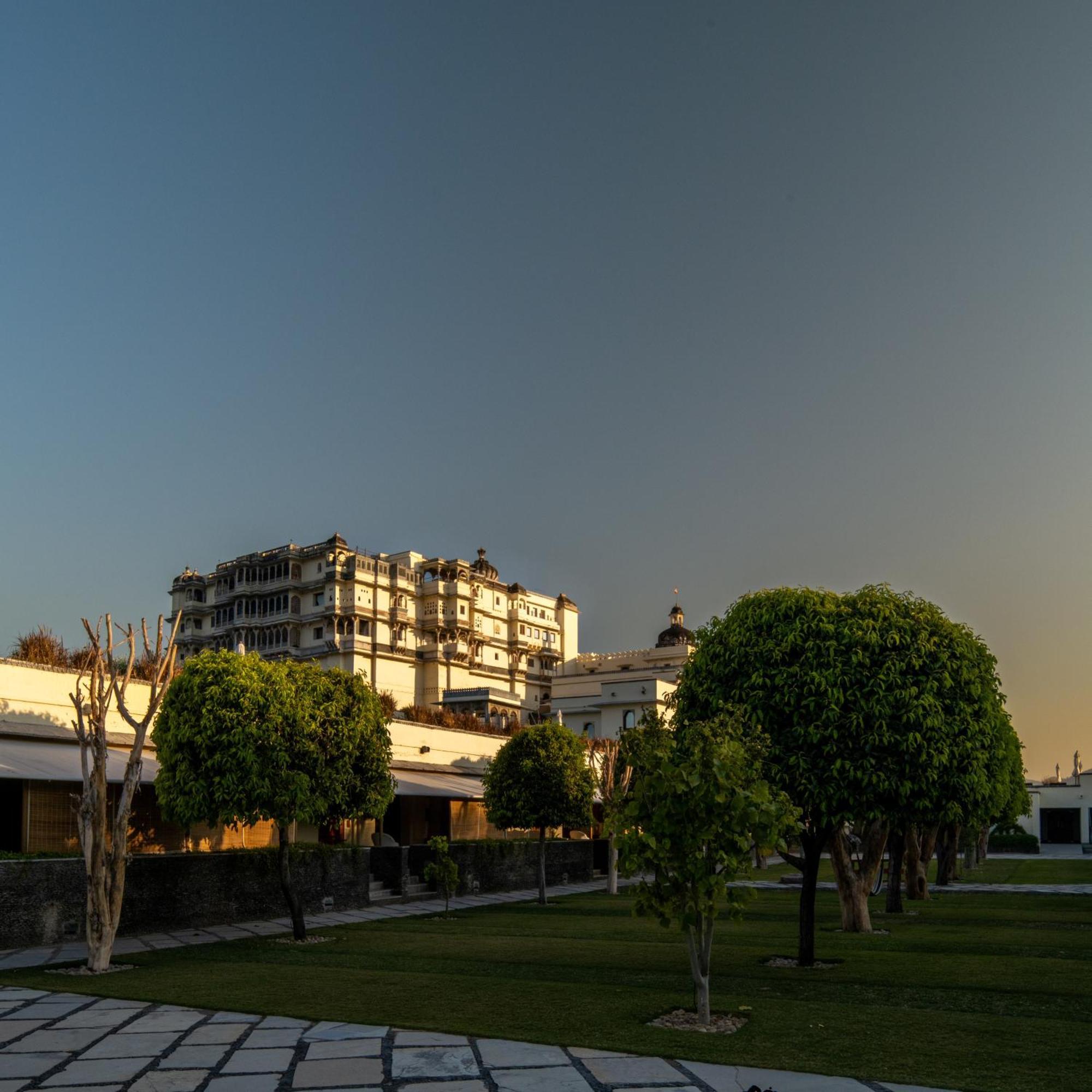 ราส เทวีครห์ Hotel Delwara ภายนอก รูปภาพ